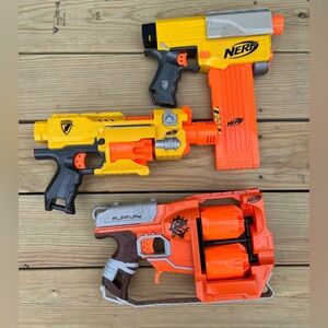 Nerf Guns Lot Of 3  ZombieStrikeFlipFury ReconCS-6 BarricadeRV-10